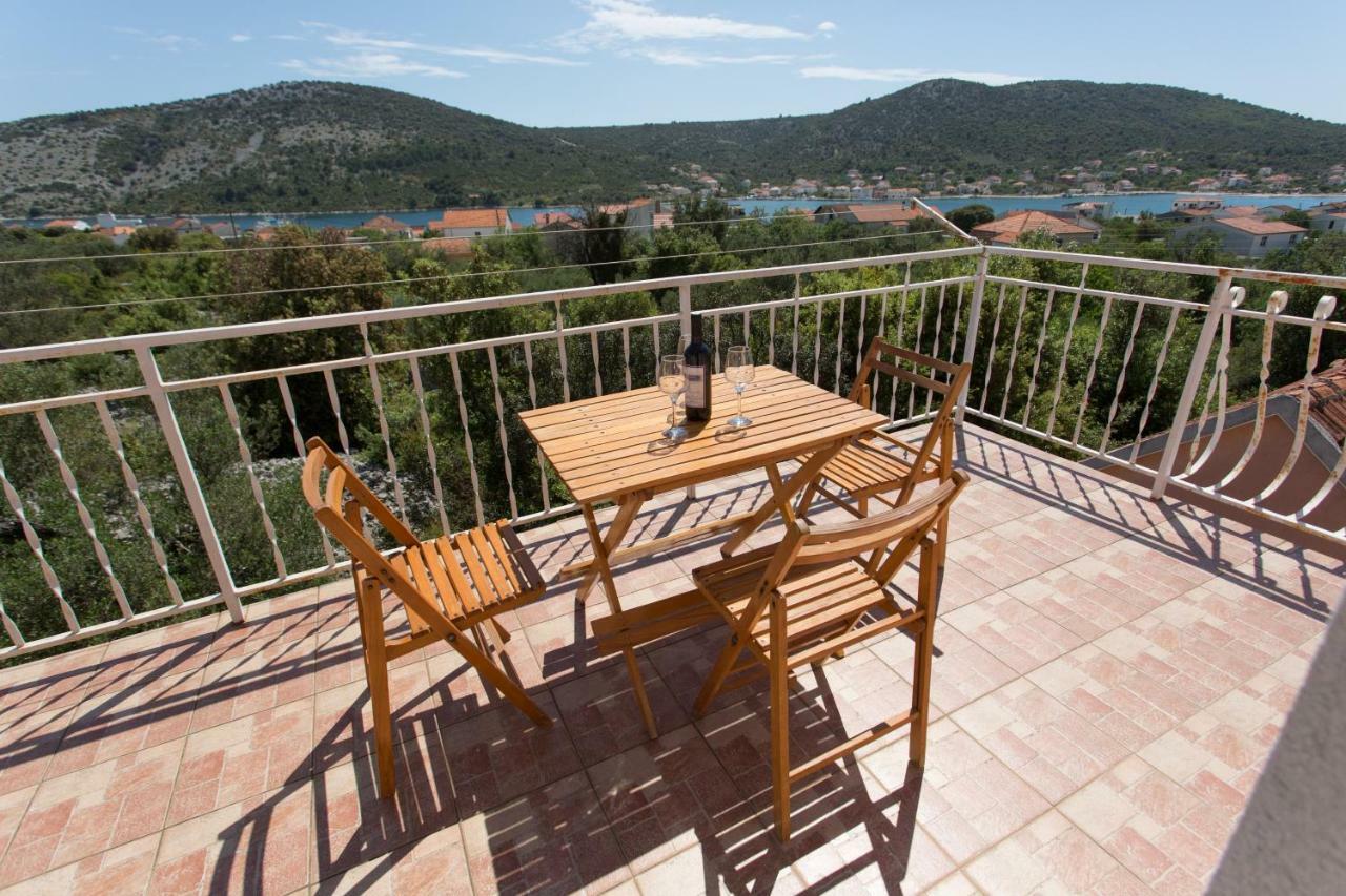 Апартаменты Apartman Paula 1 Винишче Экстерьер фото