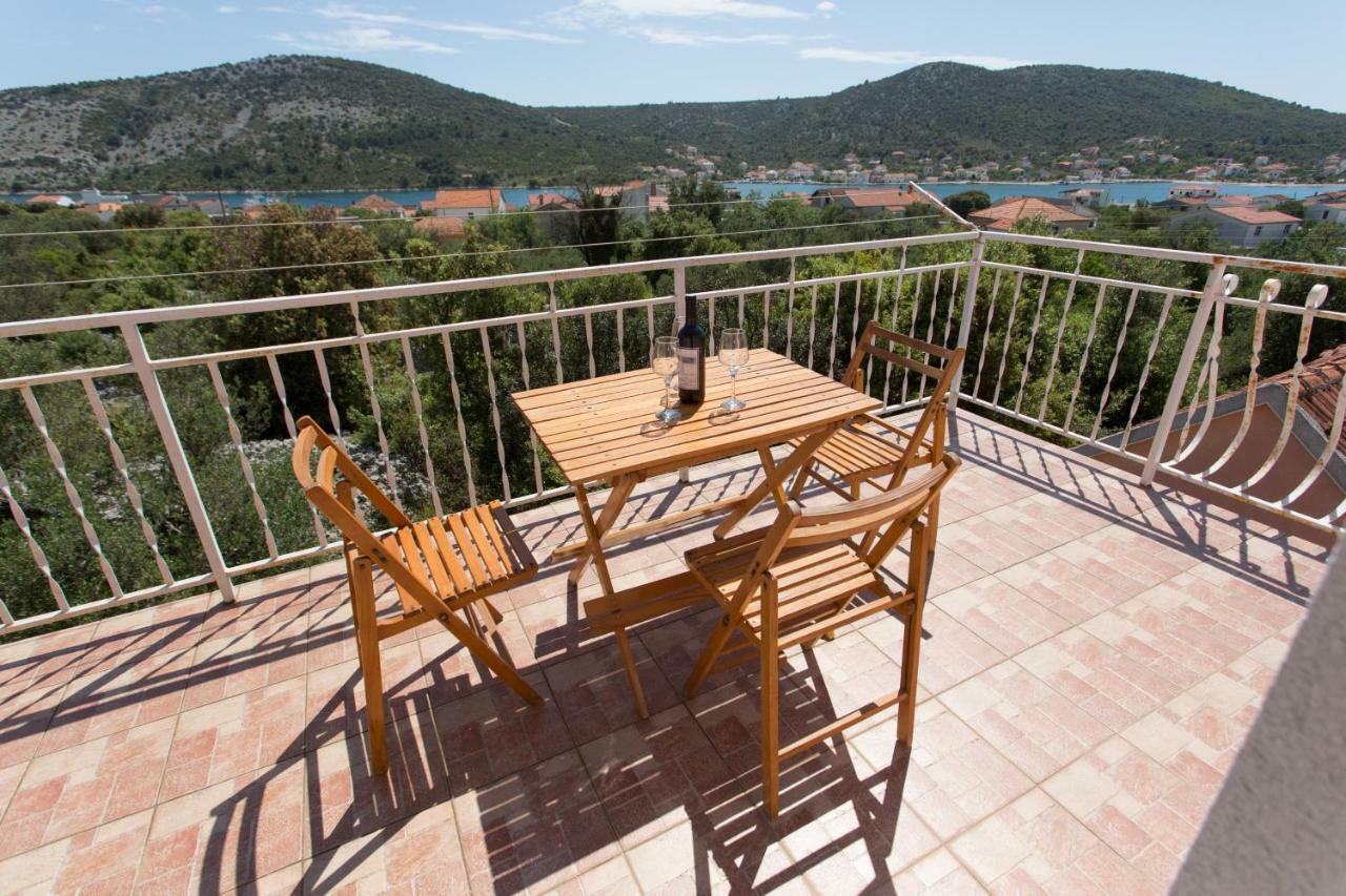 Апартаменты Apartman Paula 1 Винишче Экстерьер фото